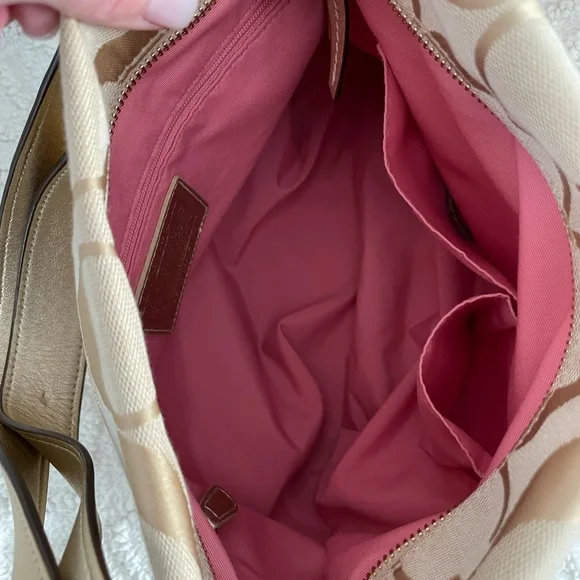 Coach shoulder, convertible cross-body - Picture 3 of 4